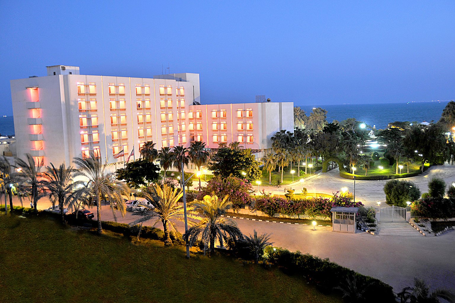 اندیشه داران ابد کوشا