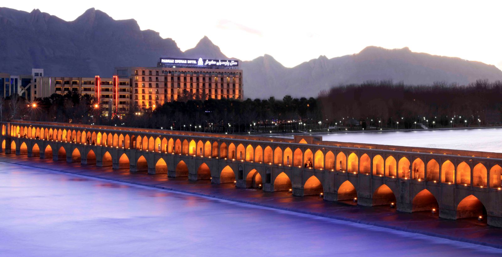 اندیشه داران ابد کوشا